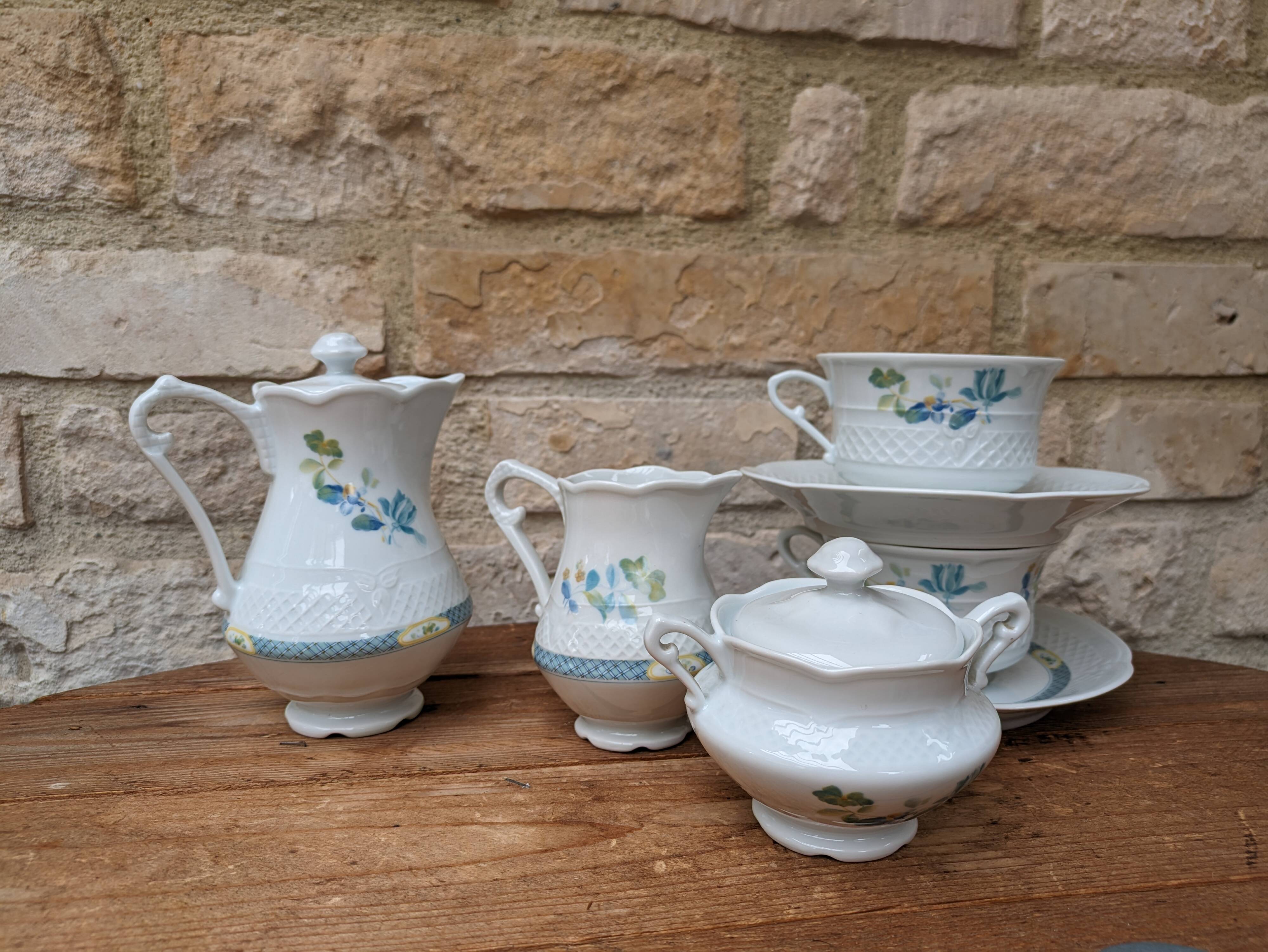 Limoges porcelain tea set L. Lourioux