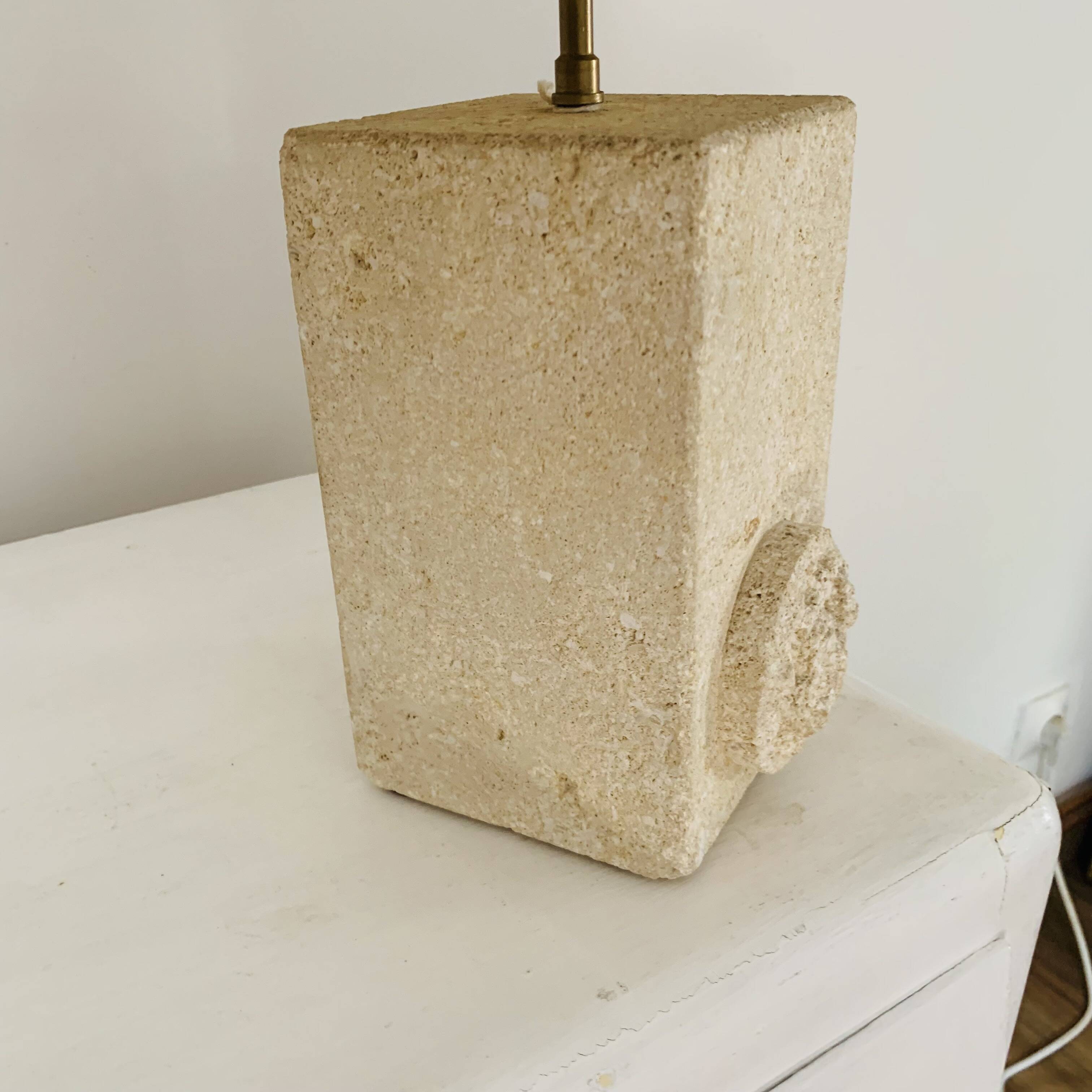 Natural stone lamp