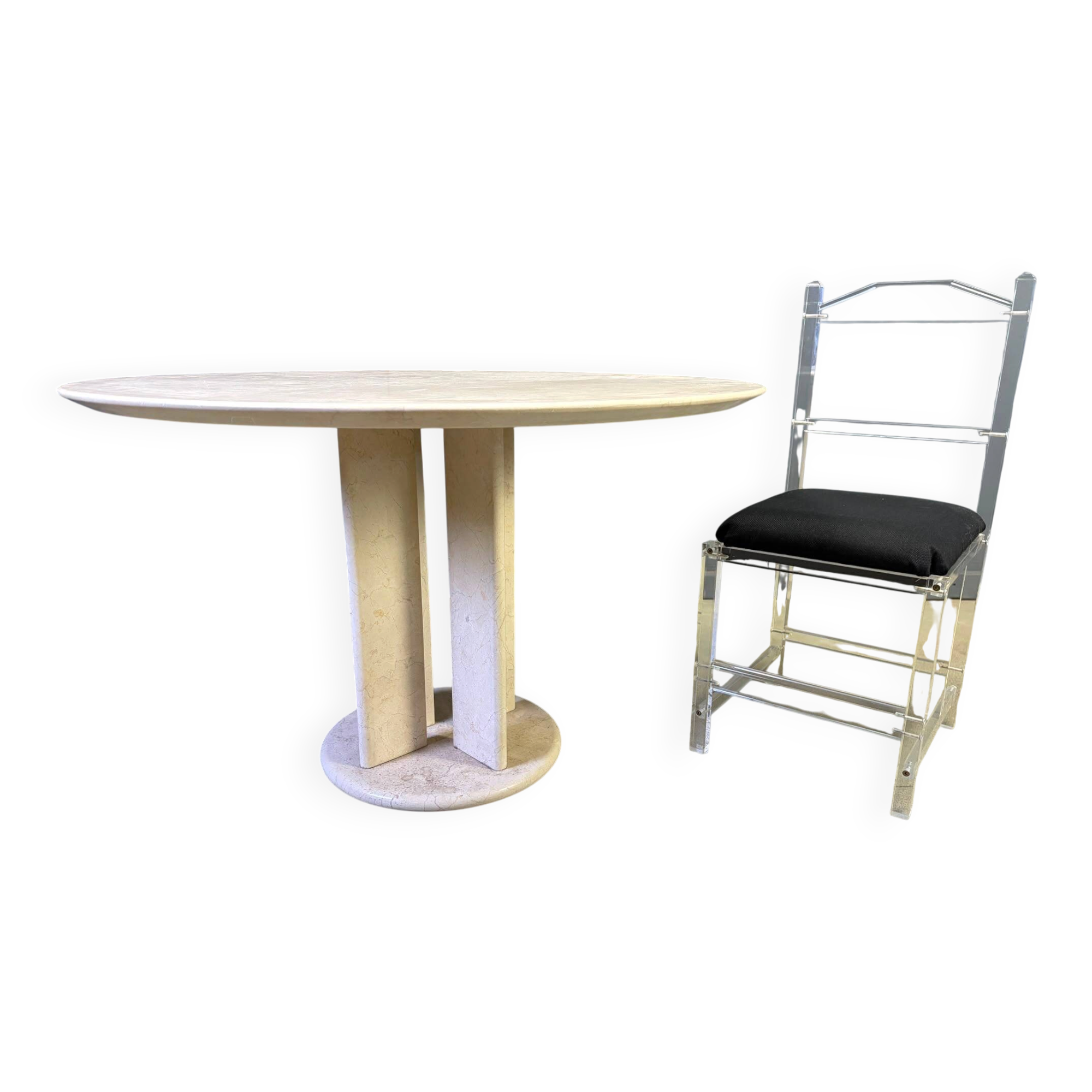 Round French travertine dining table 1970s
