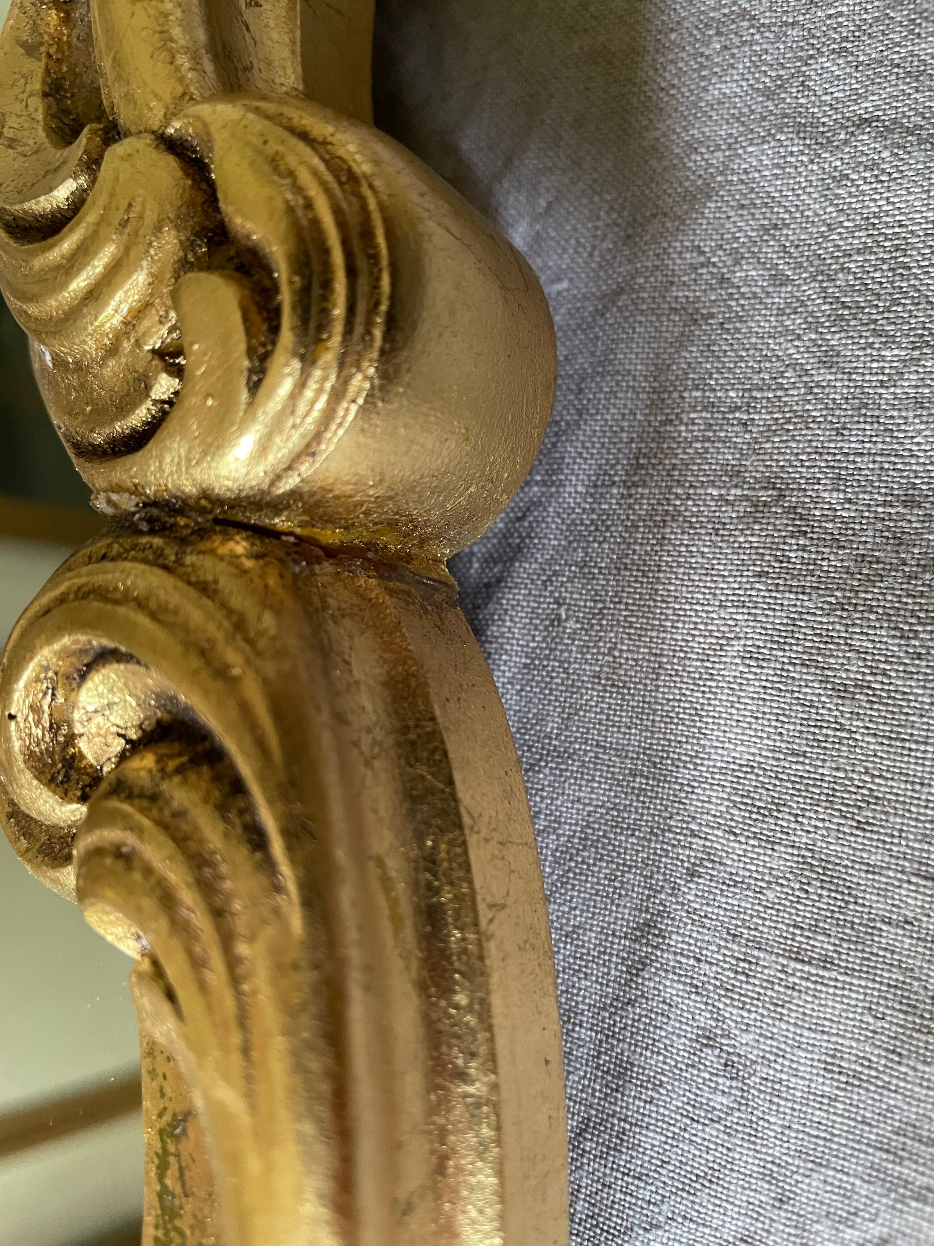 Golden resin rock mirror  42x68cm