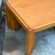 Table basse vintage en orme massif 1970