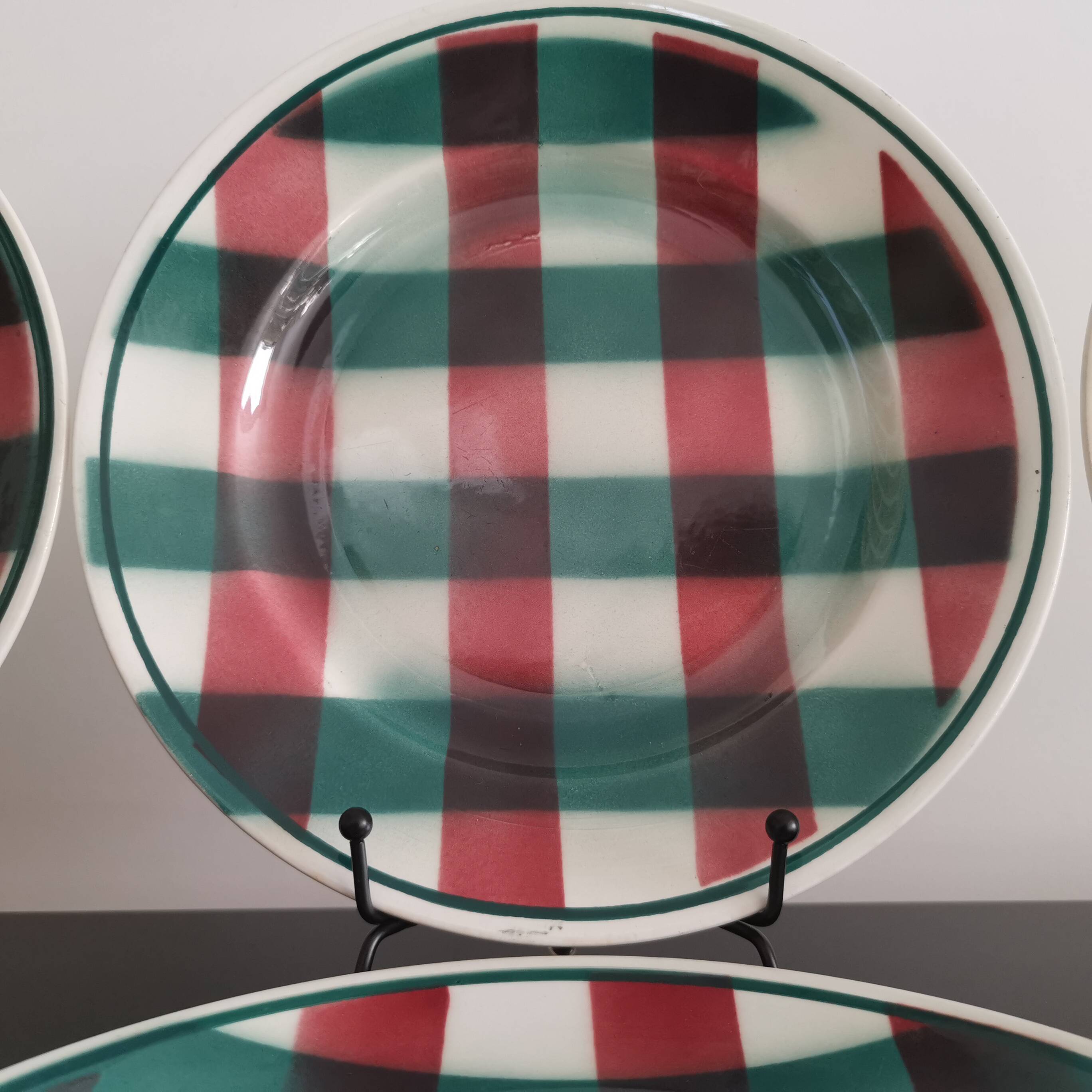 8 assiettes semi creuses de la Faïencerie Nouvelle de Givors France