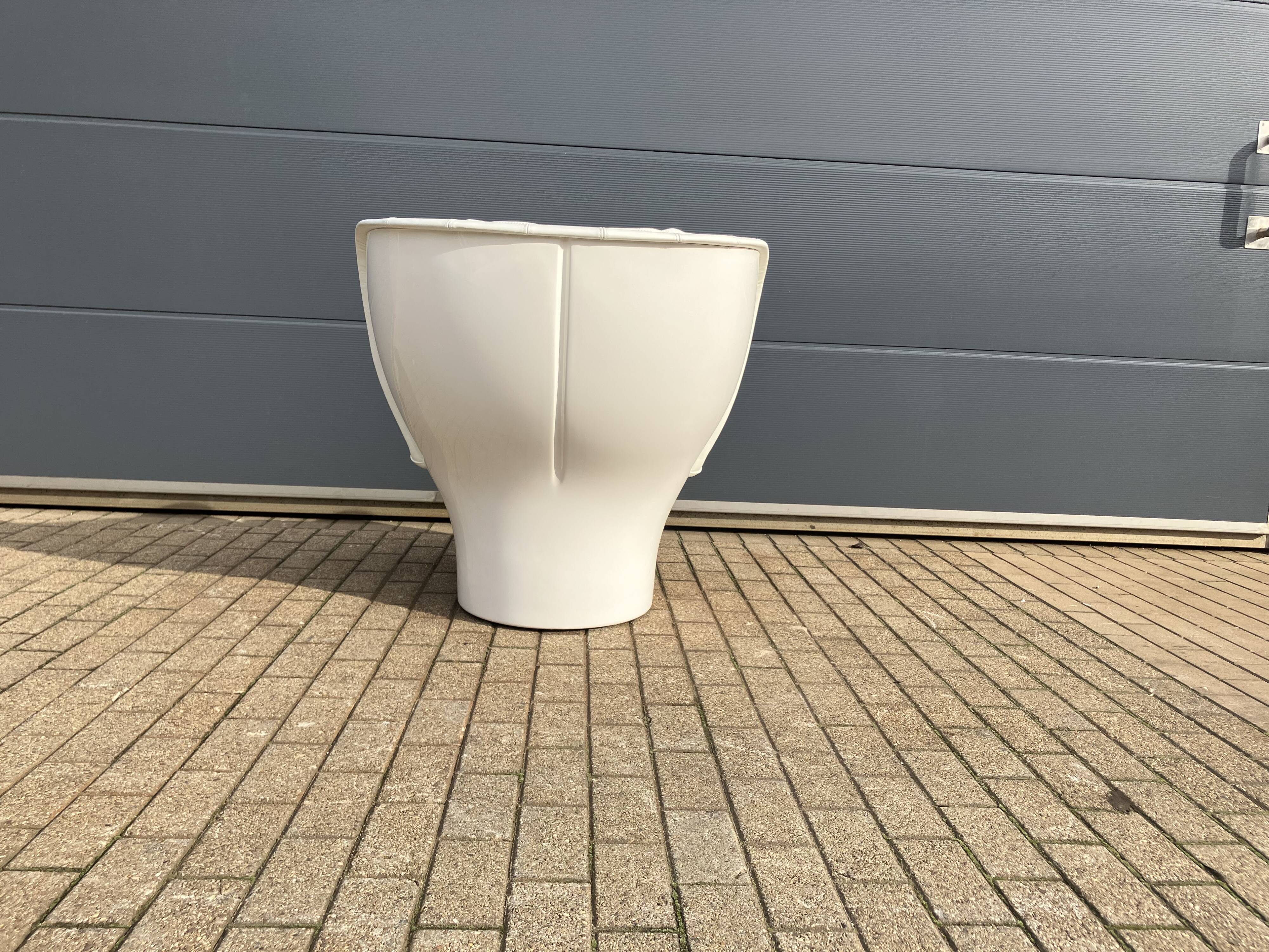 White Elda Joe Colombo chair Longhi, new condition!