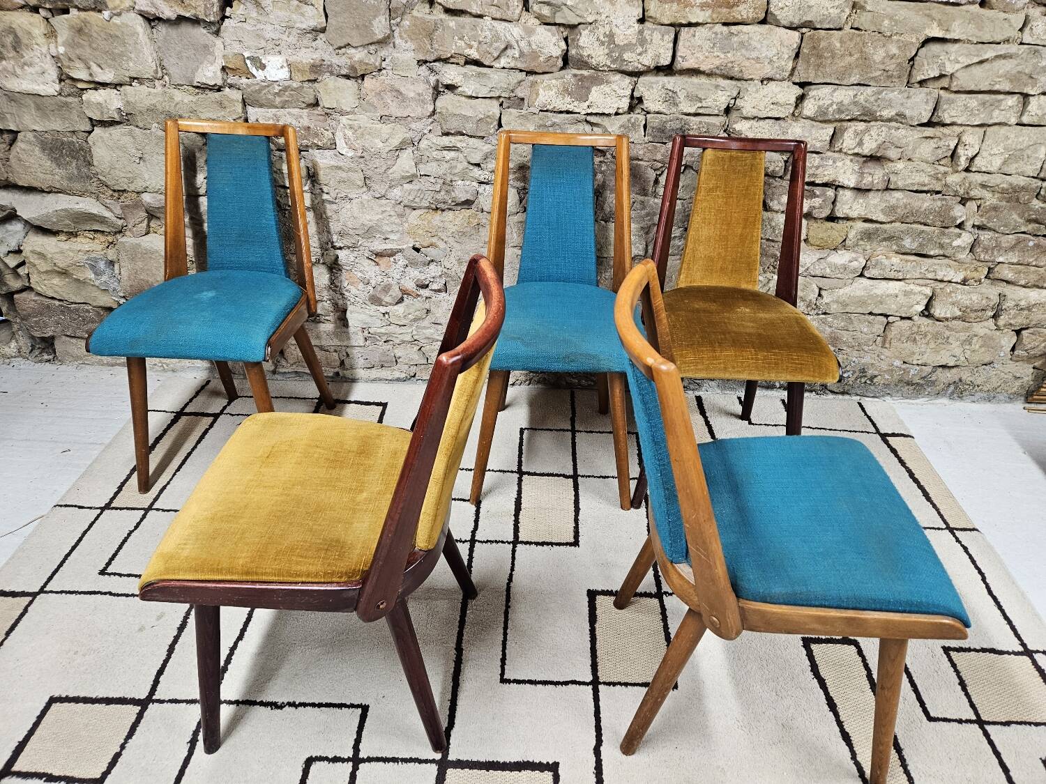 Set of 5 vintage spindle foot bistro chairs 1960"