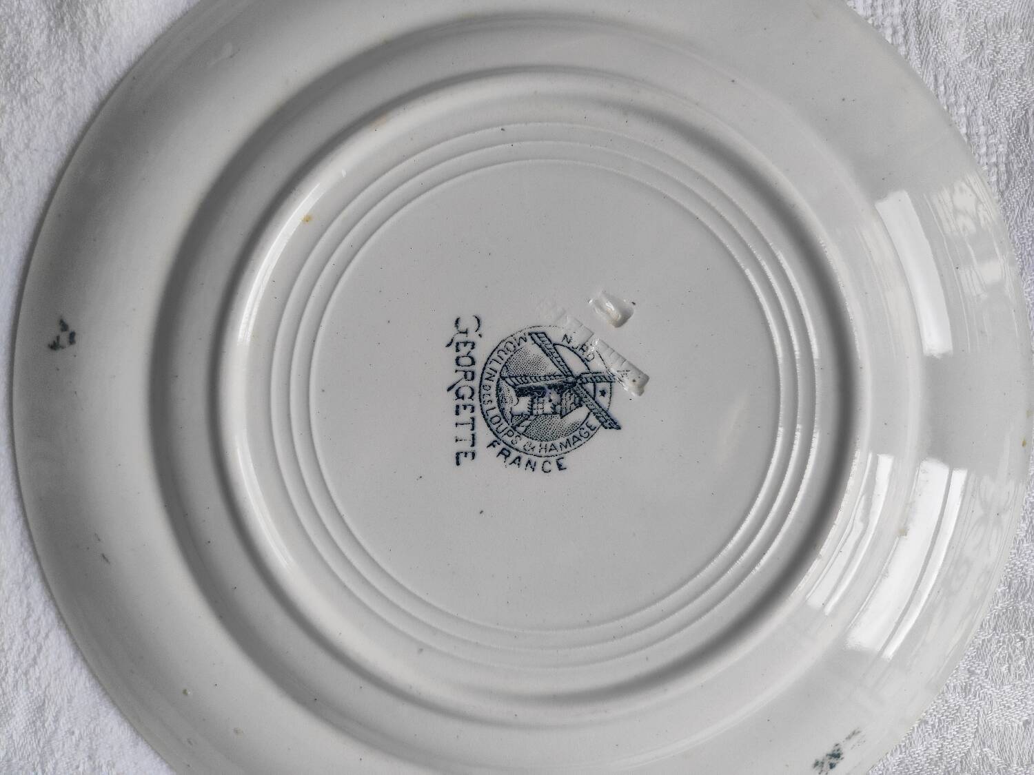 Moulin des Loups Hamage Plates