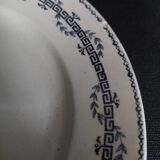 Pair of Gien iron earthenware dessert plates with Austerlitz decor
