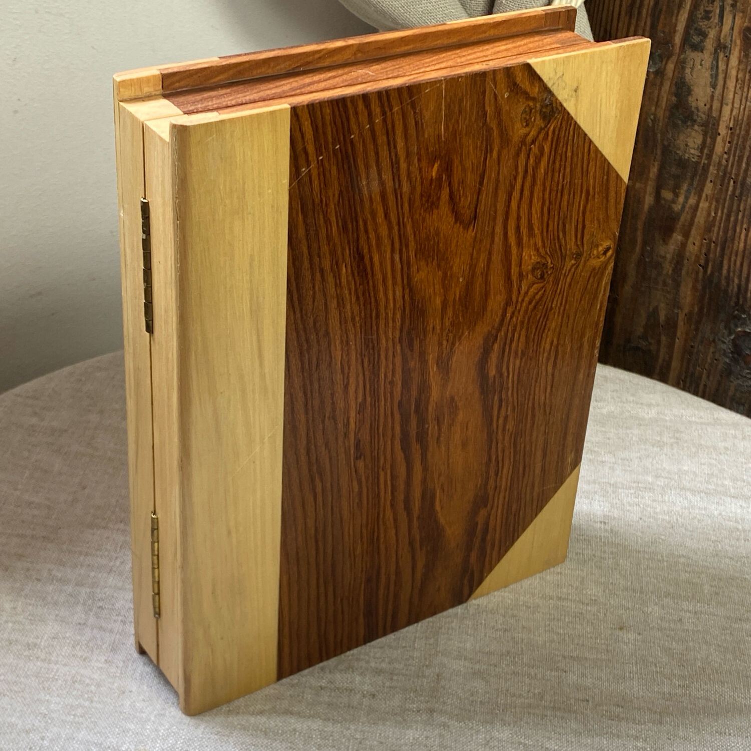 Wooden travel chess set, marquetry board