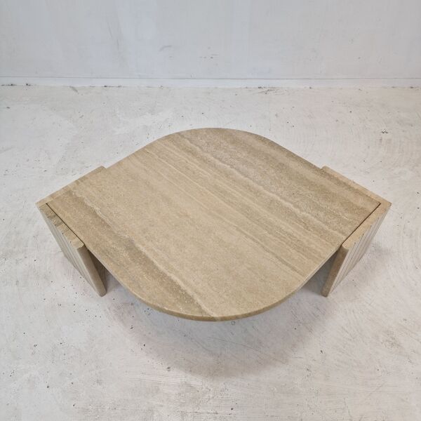 Table basse italienne en travertin, années 1980