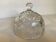 Ancienne cloche en verre épais moulé