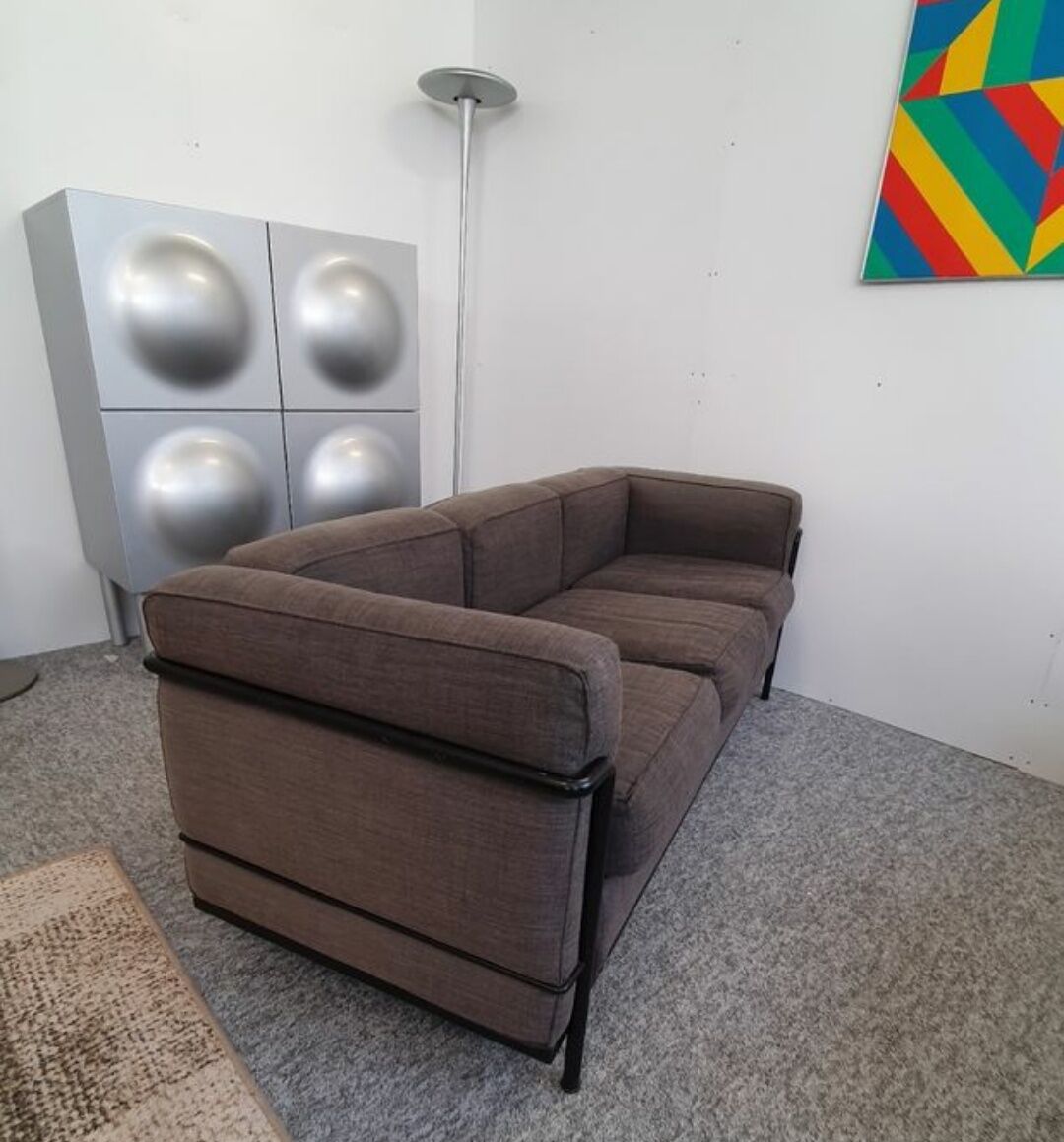 LC2 3-seater sofa by Le Corbusier, Cassina edition