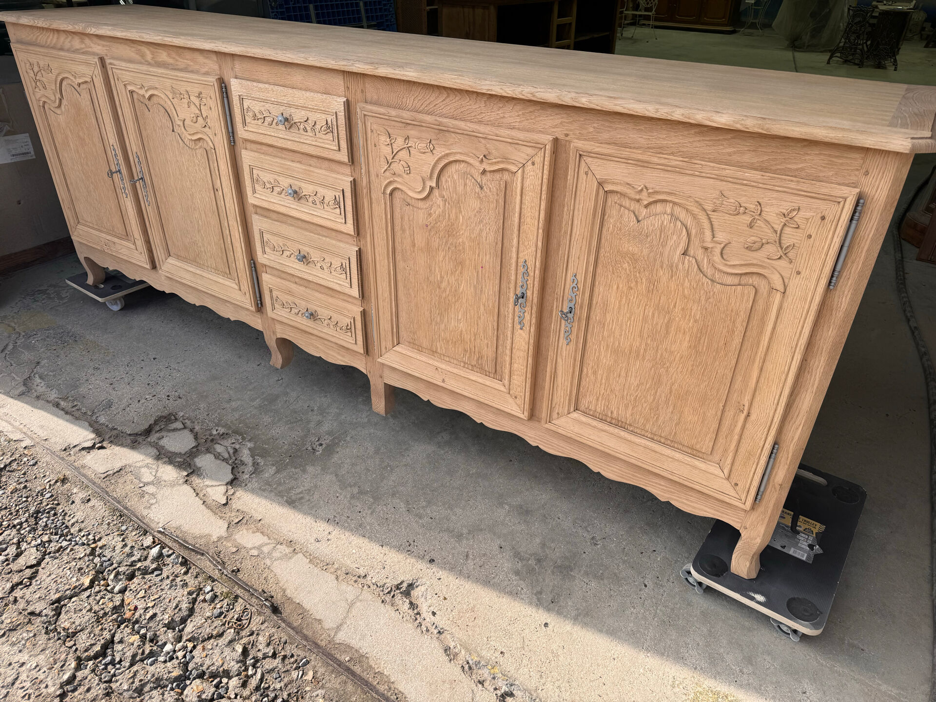 Picardy oak solid wood treatment