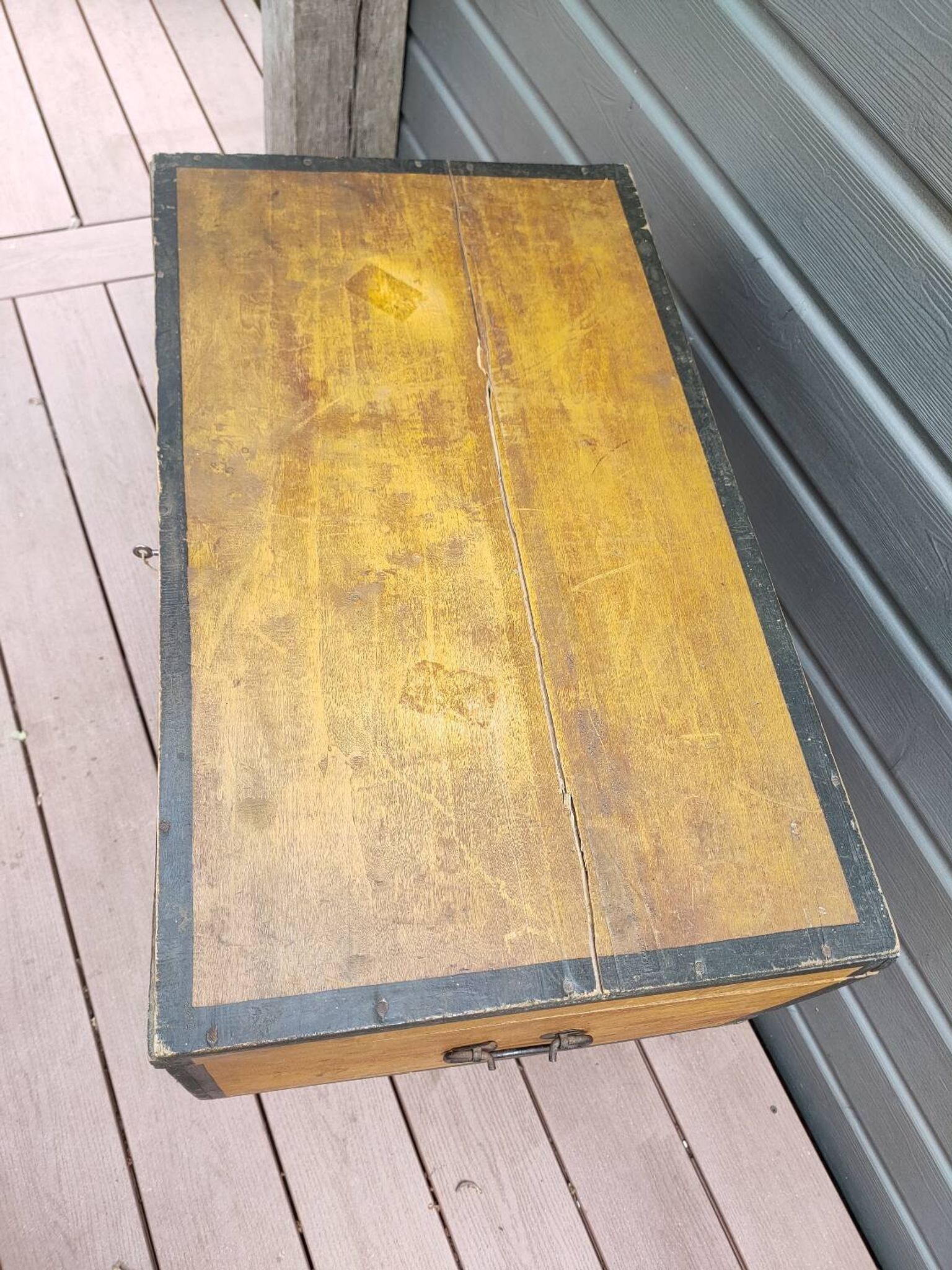 Old wooden advertising trunk Royal rice starch E.Remy & Cie