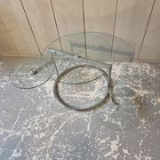 Round coffee table