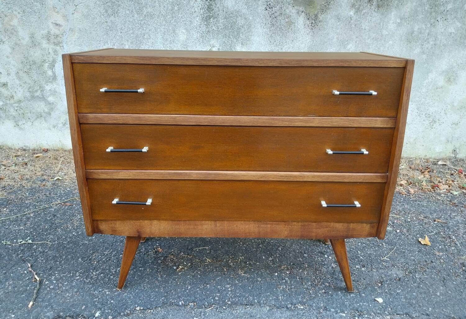 Compass foot chest of drawers