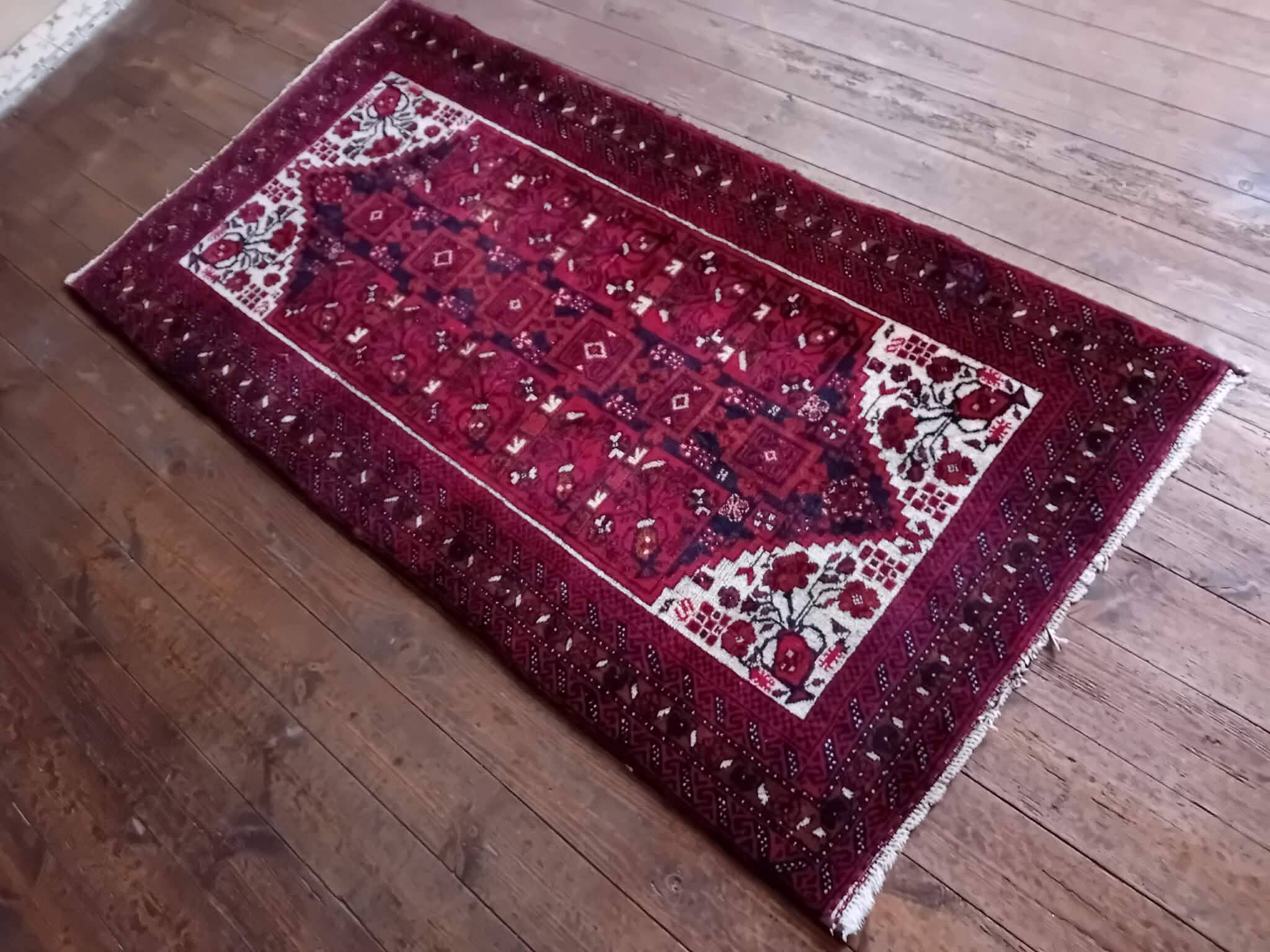 Handmade Belouch Persian rug 172x87cm