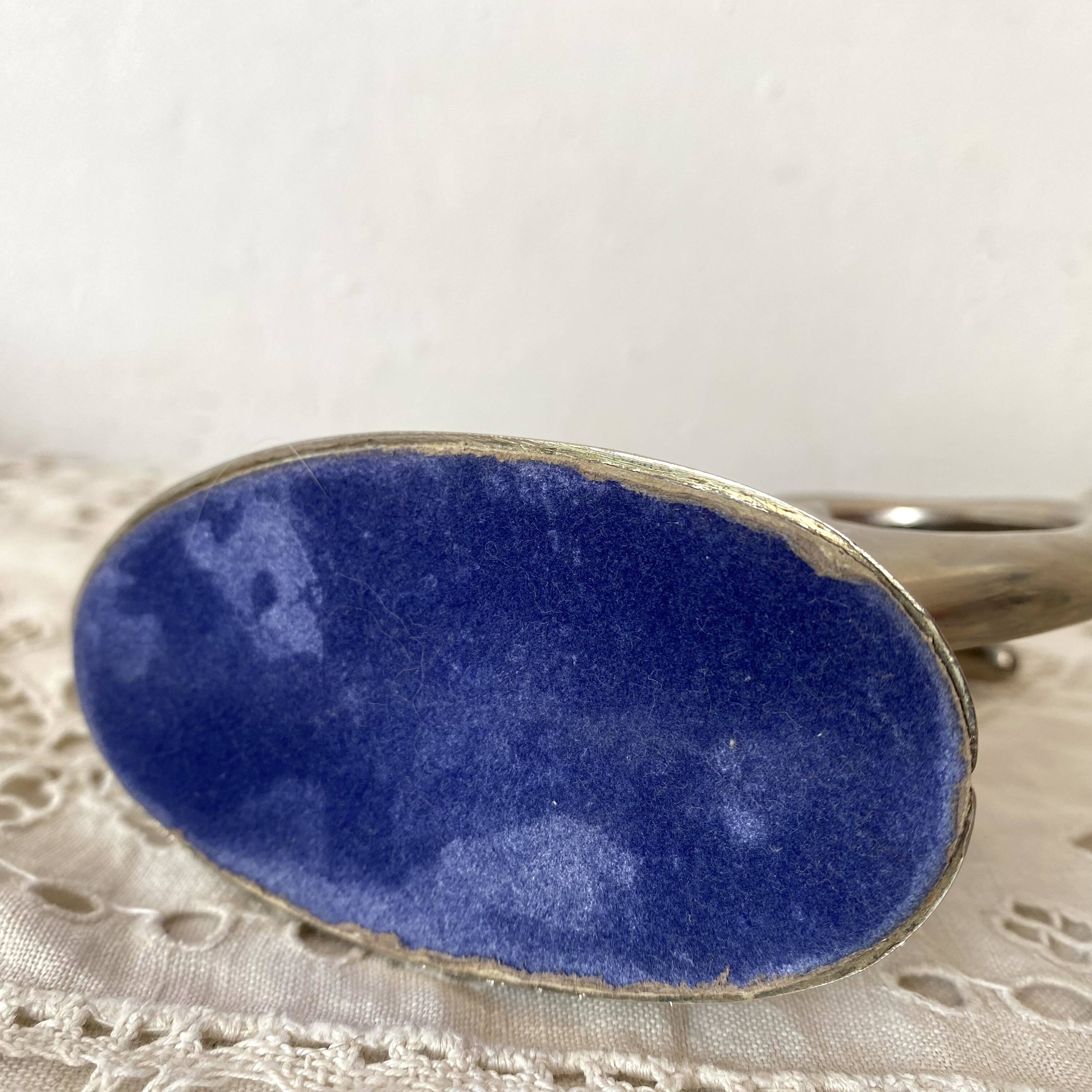 Zoomorphic letter holder, swans