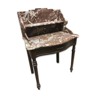 Table de toilette dessu marbre