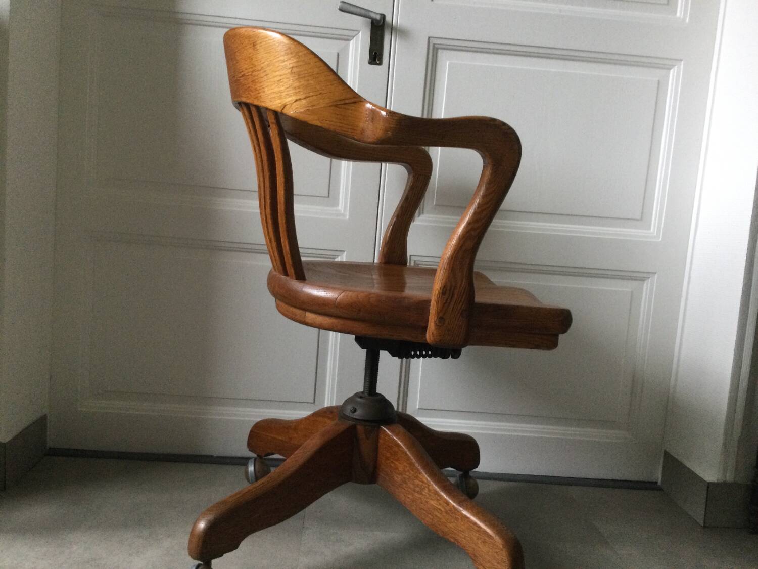 American rocking chair by H.Krug Canada