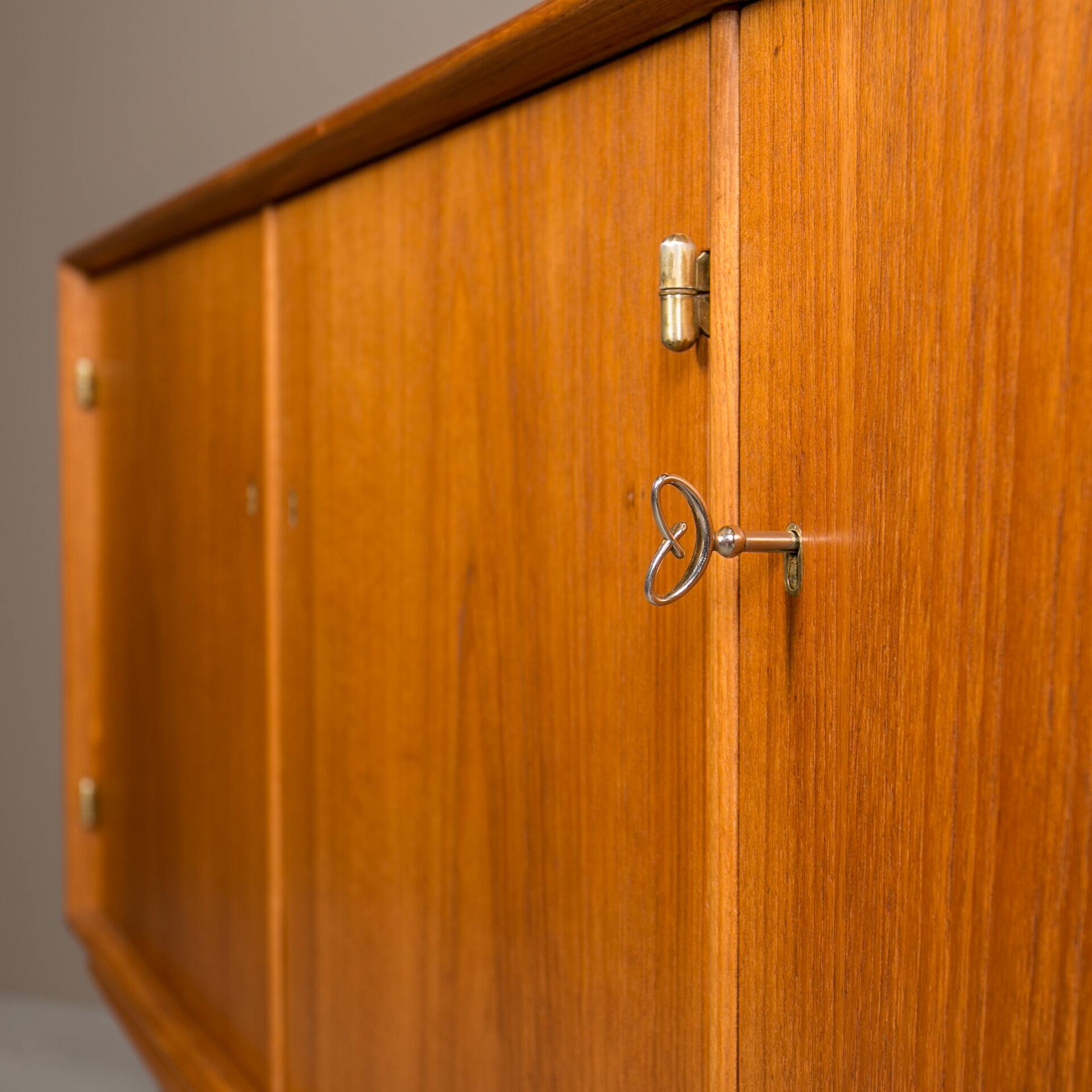 Enfilade en teck par Sven Andersen, Norvège 1950