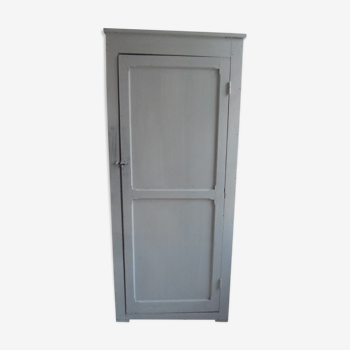 Armoire parisienne vintage, patinée gris perle