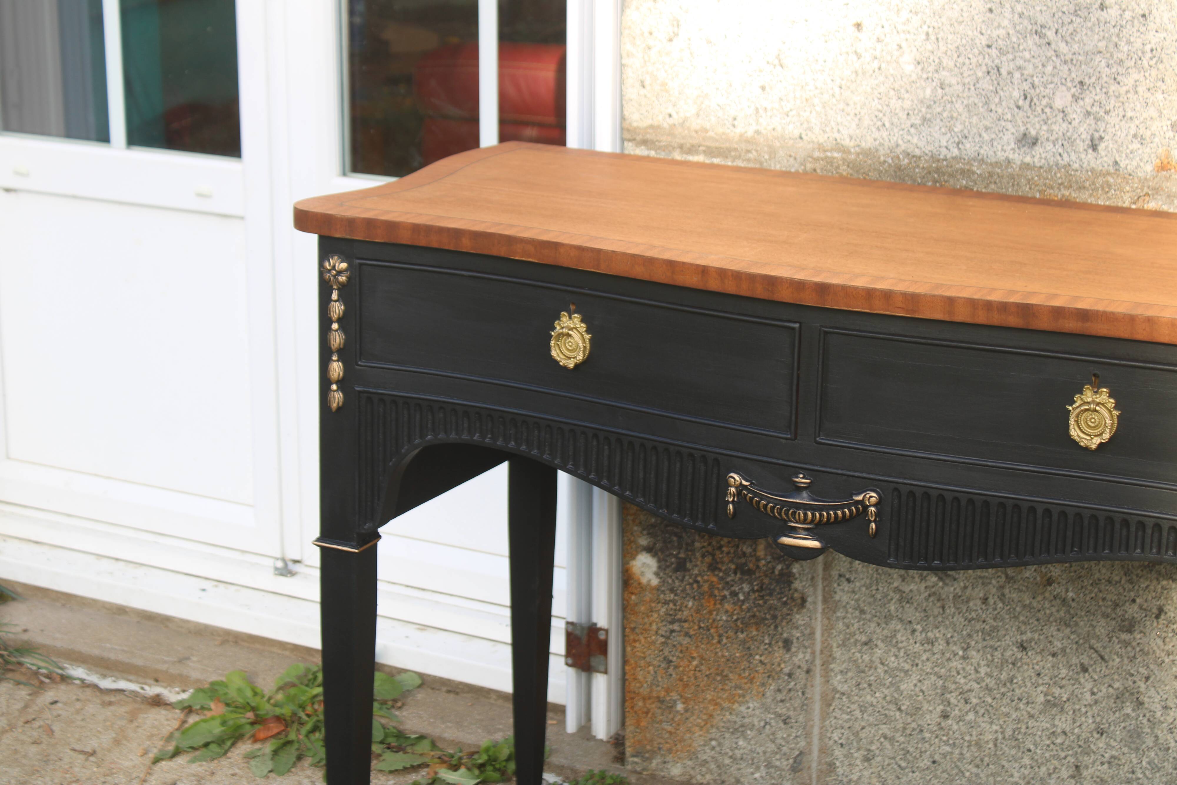 Restored antique console – Haussmannian elegance & velvet finish