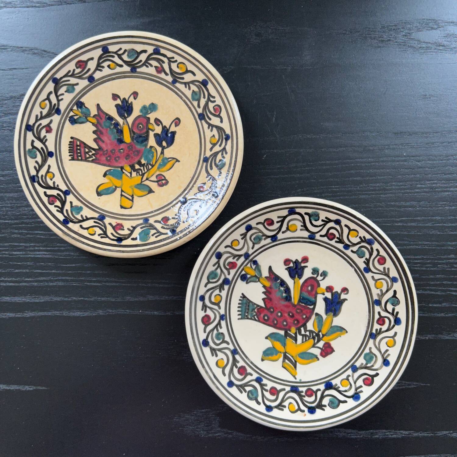 Pair of bird decorated dishes