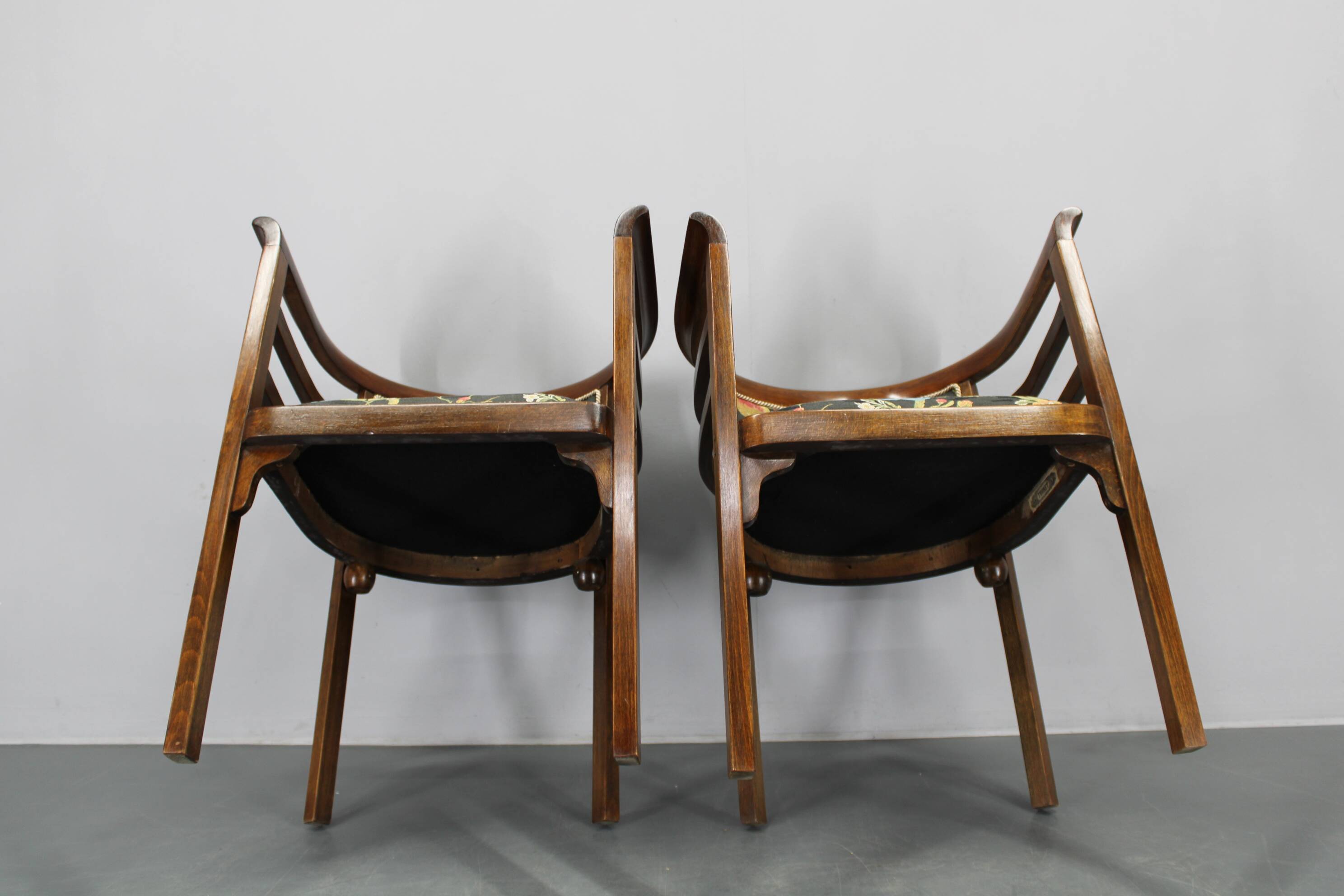1930s pair of restored Thonet armchairs, Czechoslovakia