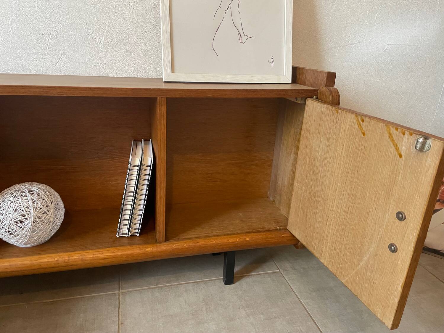 Vintage low oak sideboard (shallow)