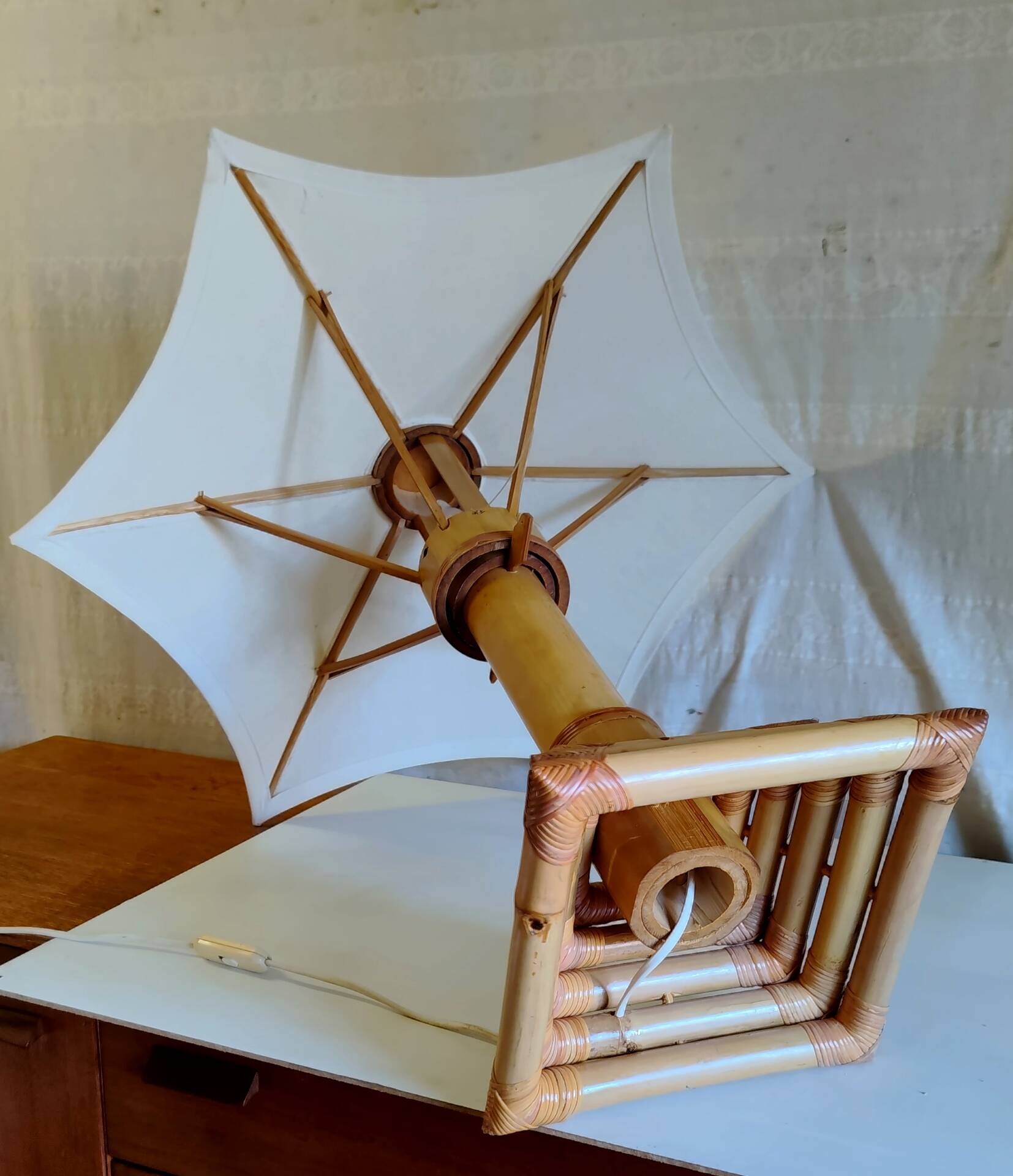 Lampe à poser en bambou, 70's