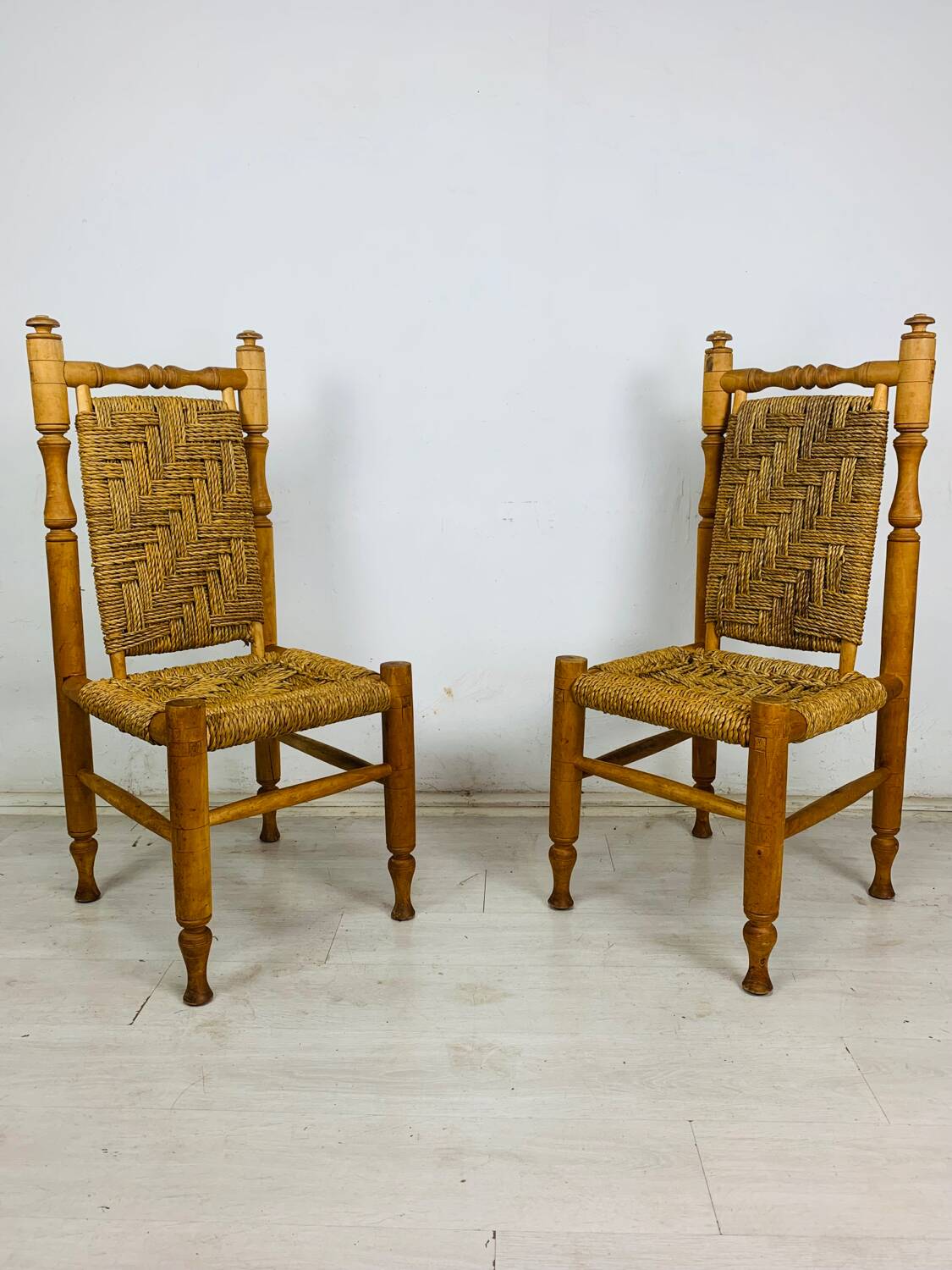 Wood and rope chair