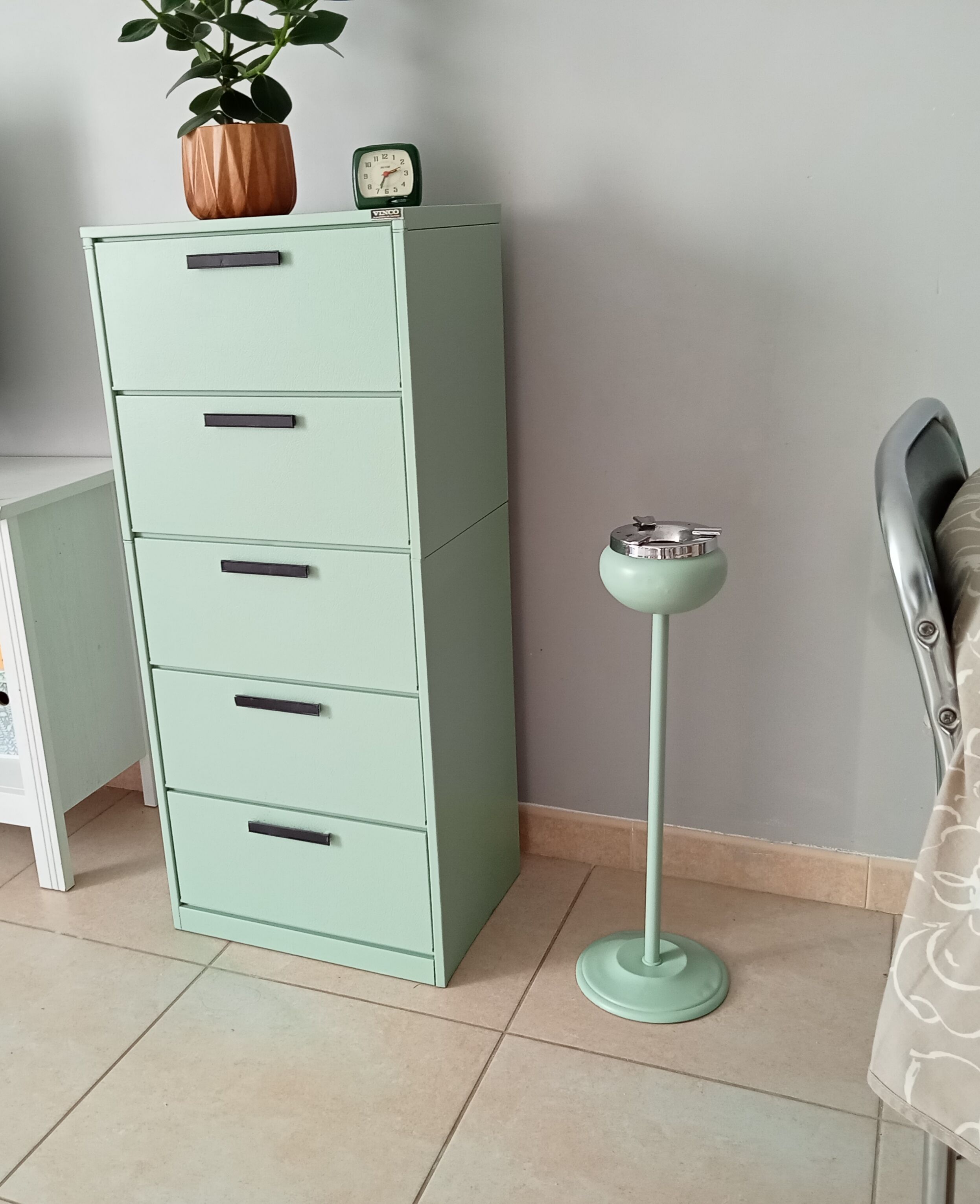 Vintage standing ashtray 50s