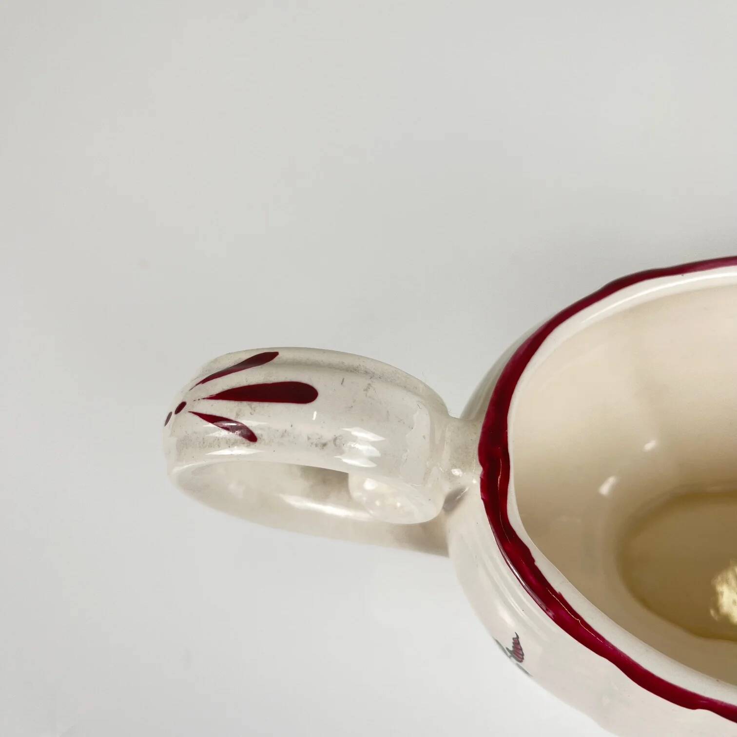 Long sauceboat model Réverbère by KG Lunéville
