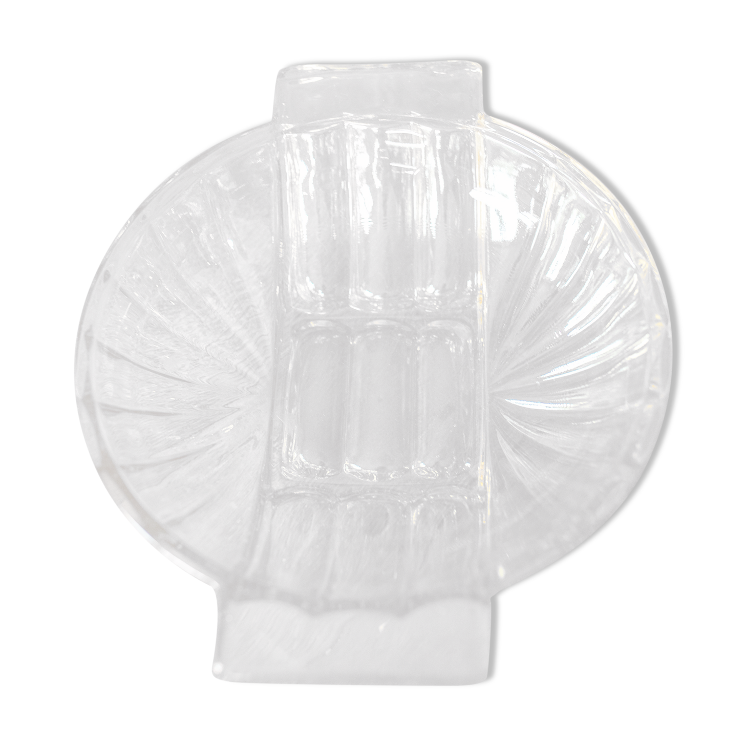 The iridescent glass dish