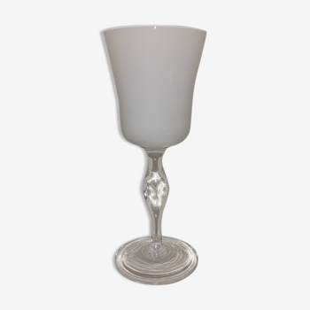 Fairground opaline vase and white glass decor bird