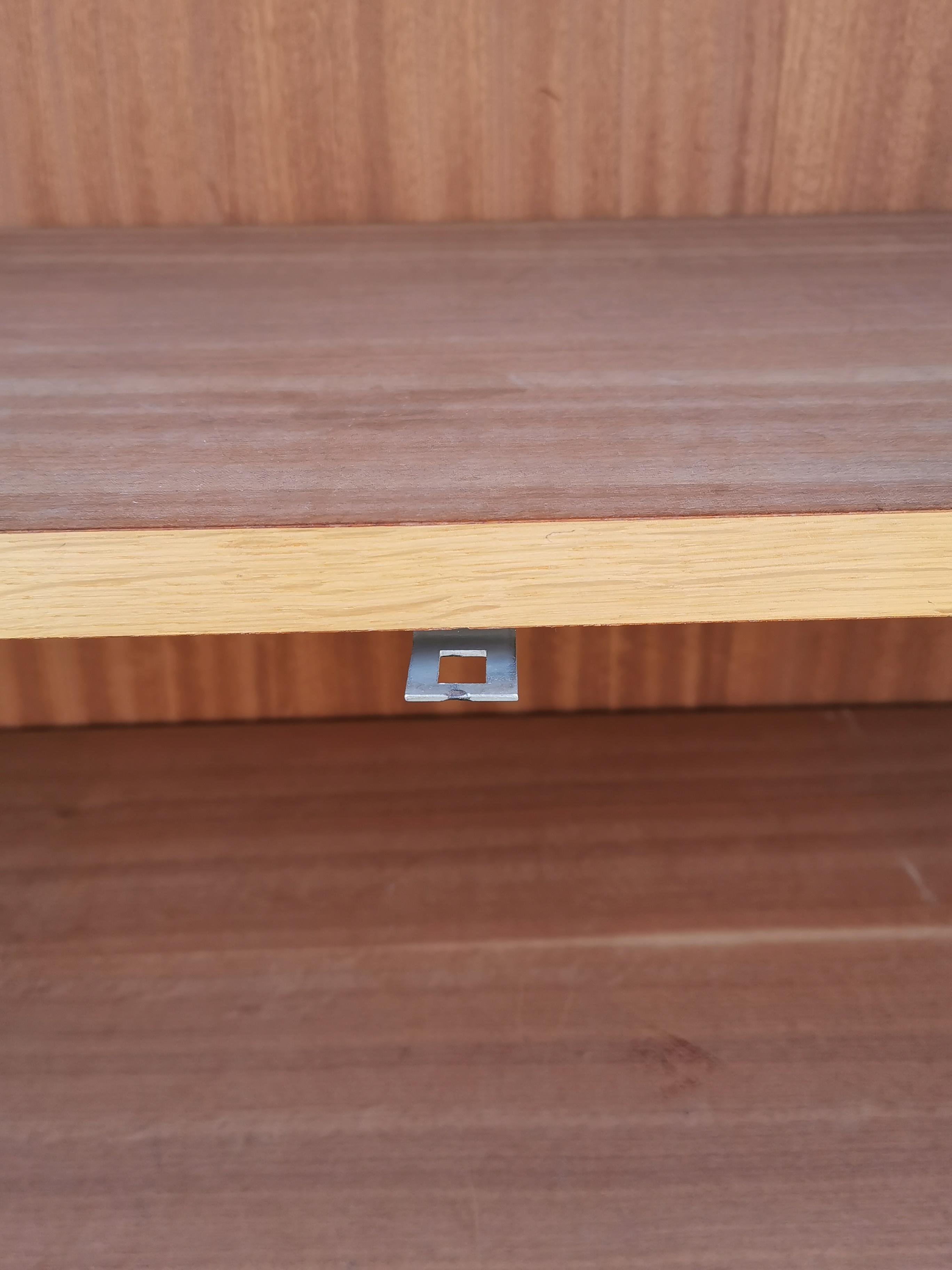 Armoire d'école en chêne