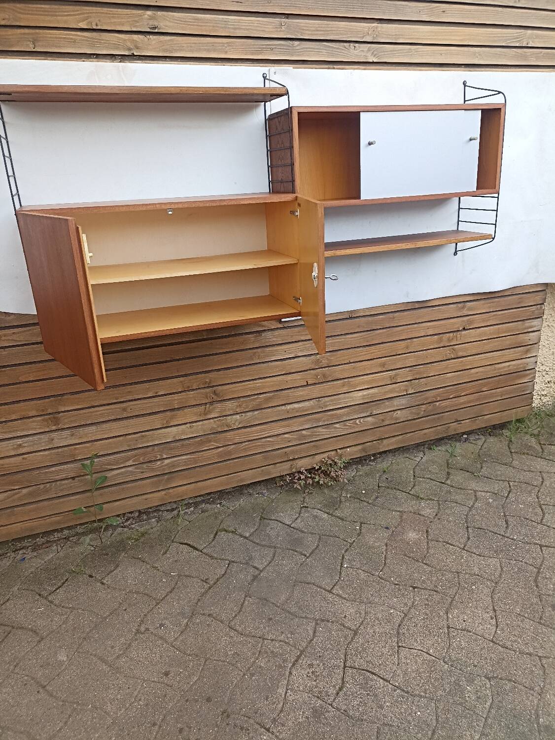 Vintage wall system