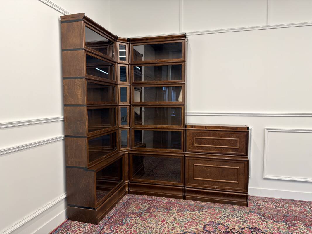Bibliothèque d'angle de style Globe Wernicke classique en anglais