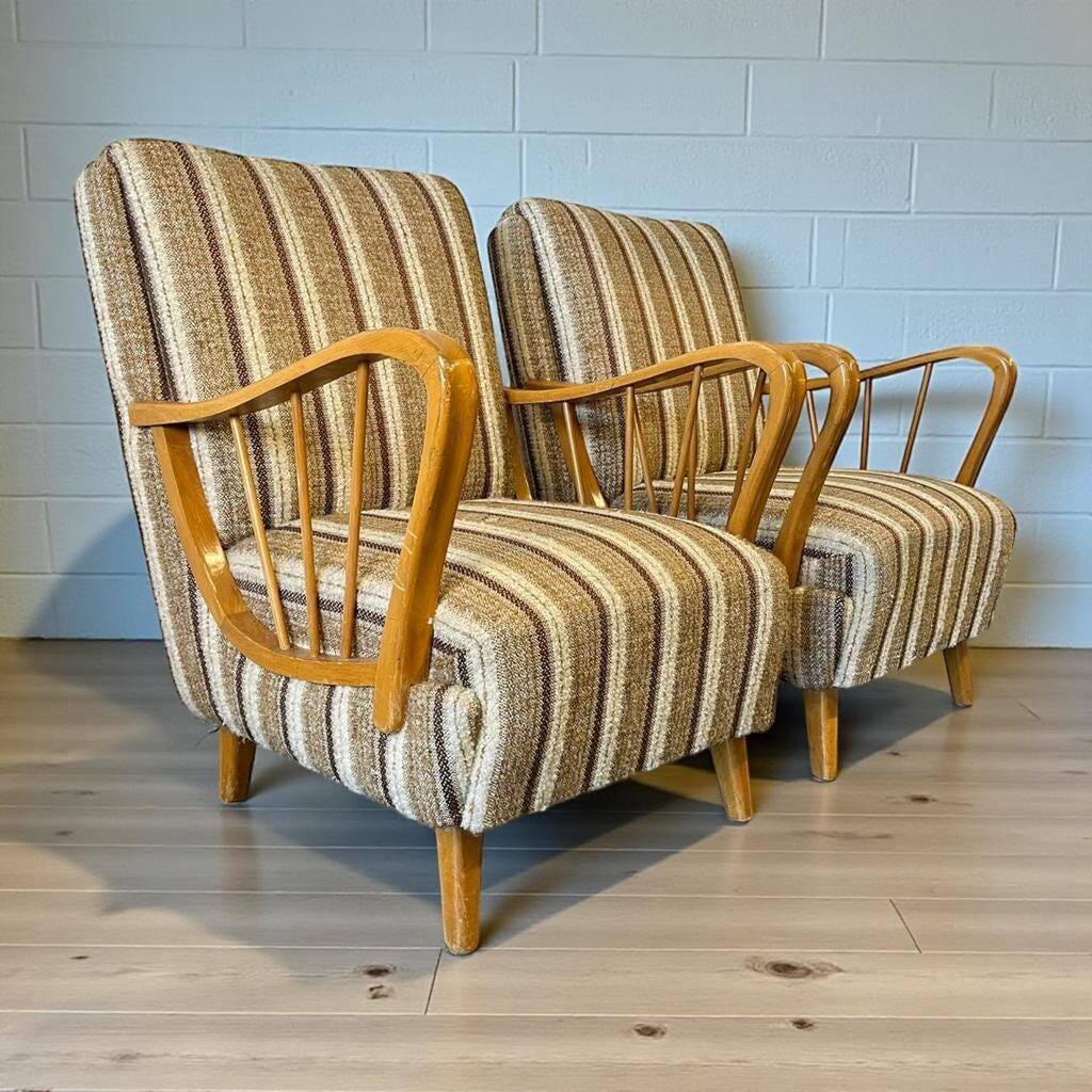 Set of 2 vintage armchairs / cocktail chairs / individual seats