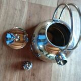 Demeyere 2.5 L whistling kettle.