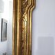 Miroir mural octogonal italien vintage en bois doré, décor bulliné