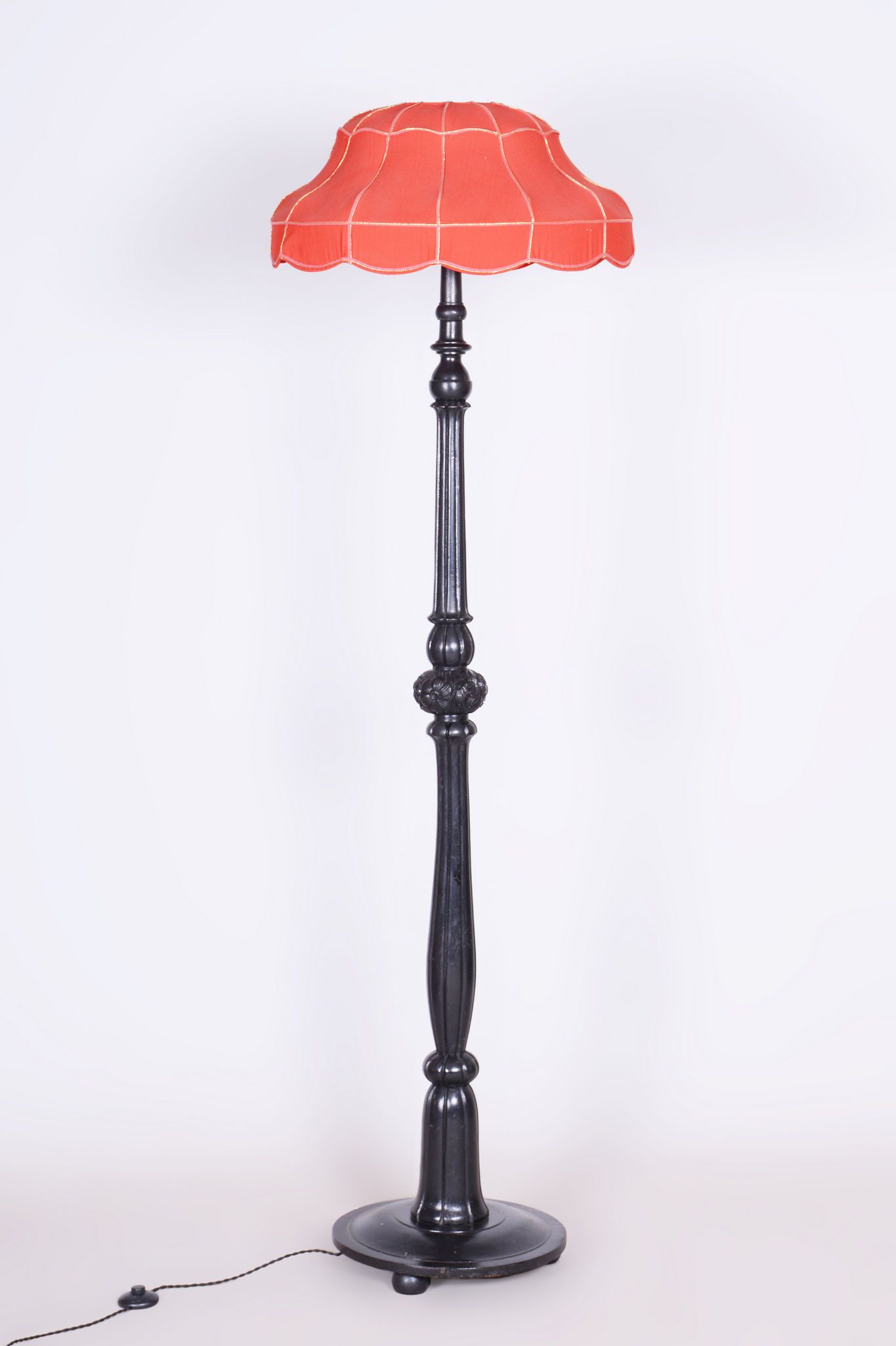Art deco floor lamp in solid beech Czechia 1920s