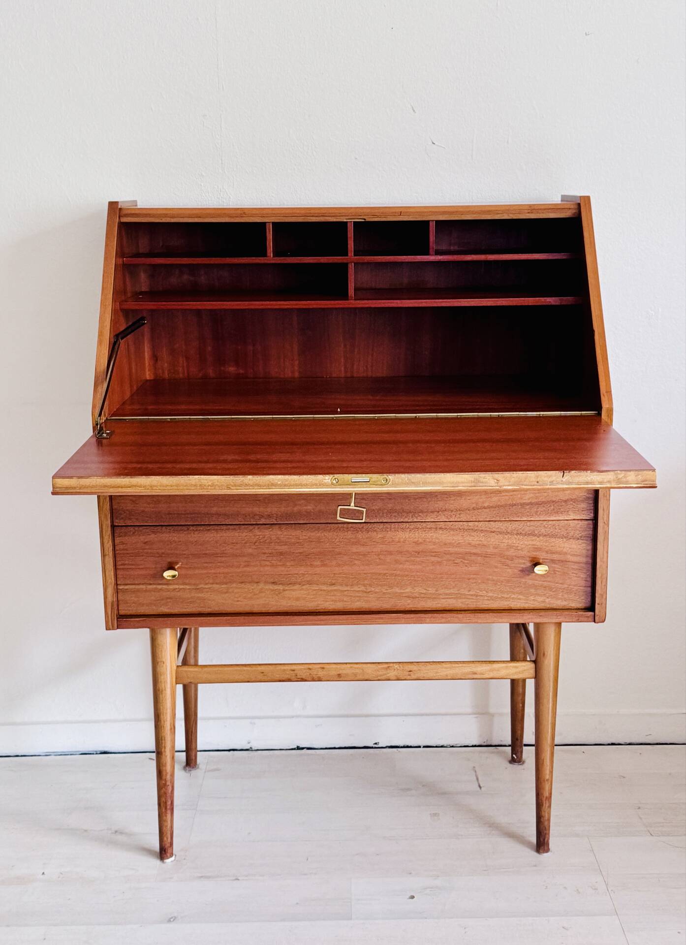 Cabinet secrétaire vintage des années 1960