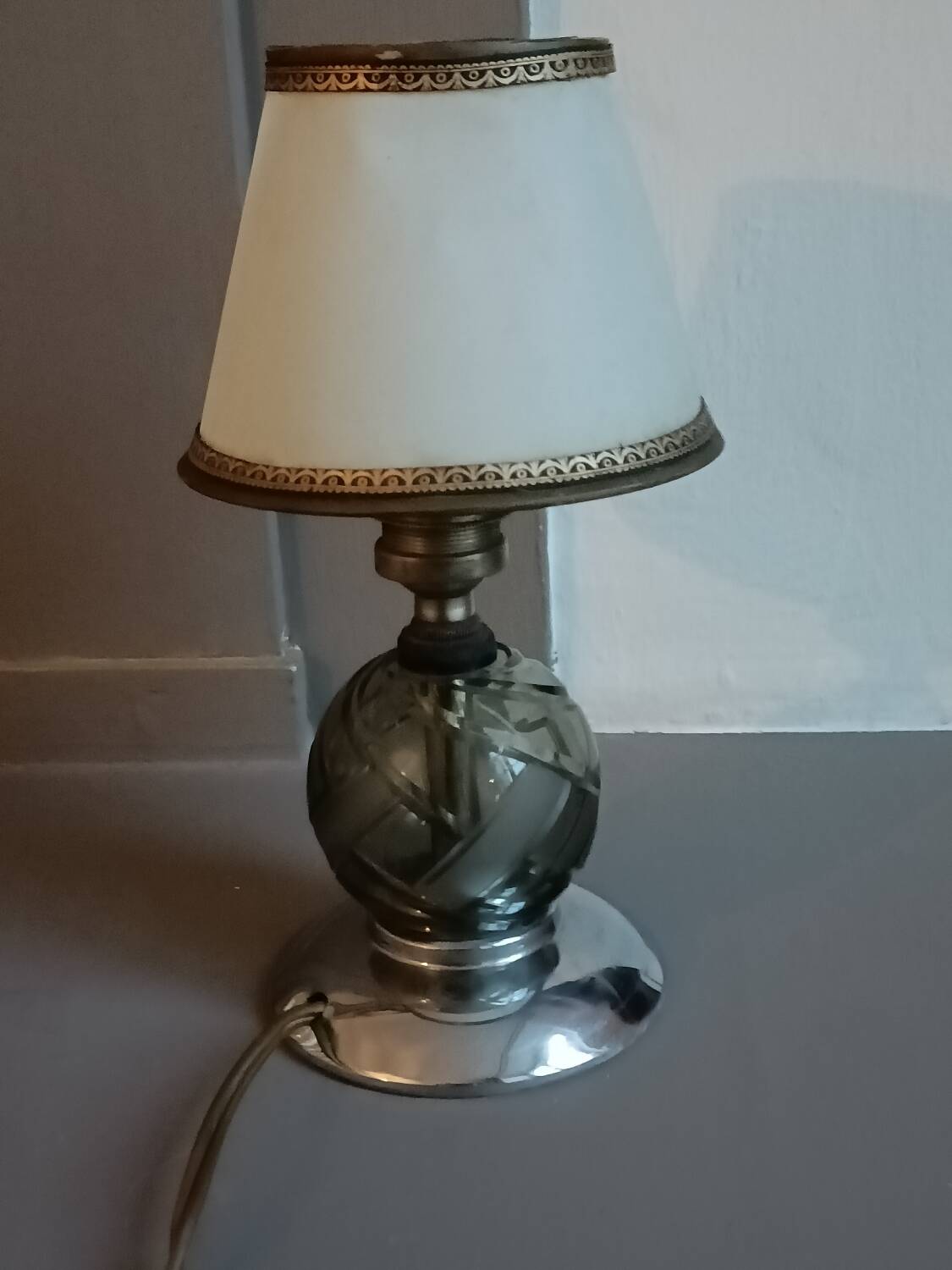 Petite lampe en cristal, art déco