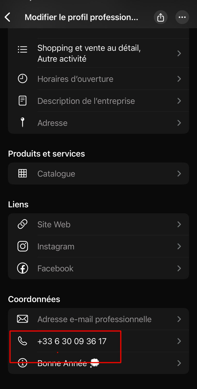 Eero Saarinen oval table for Knoll