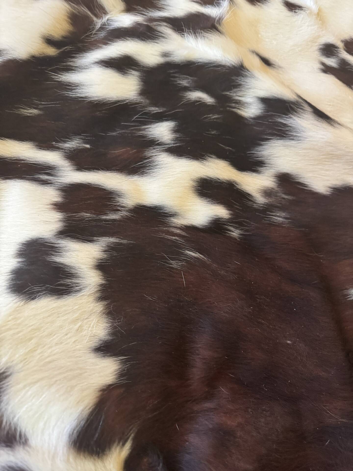 Genuine leather rug – Natural leather