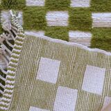 Green checkered rug - 288 x 184 cm