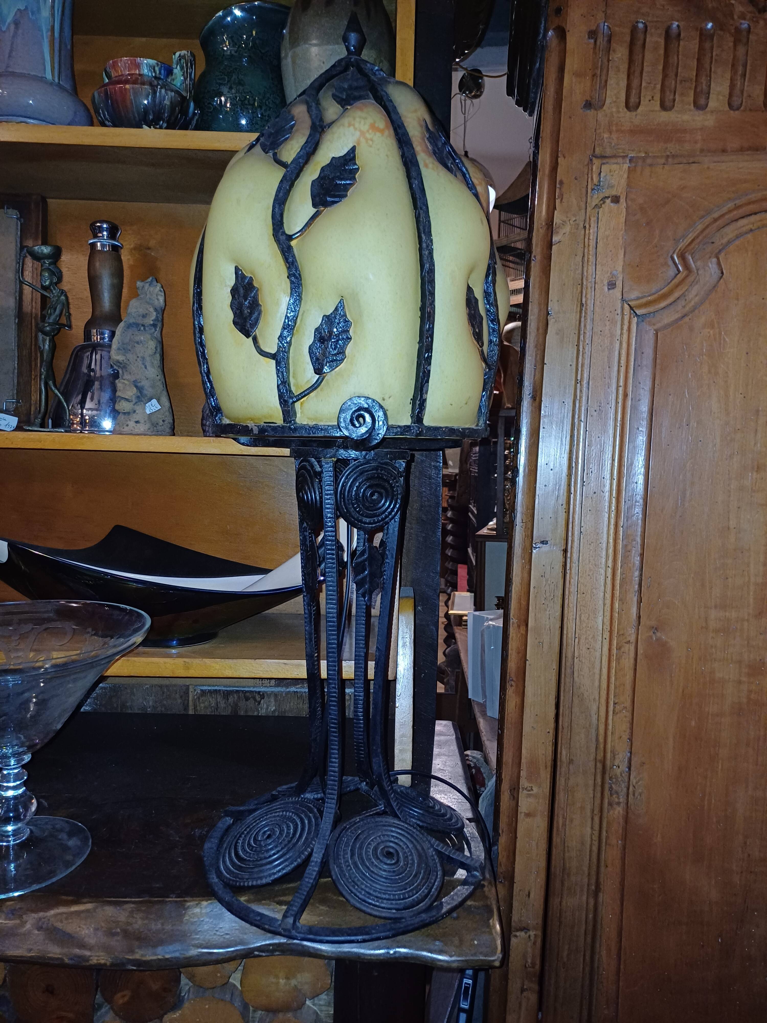 Large table lamp 73 cm, wrought iron and glass in Art Deco style