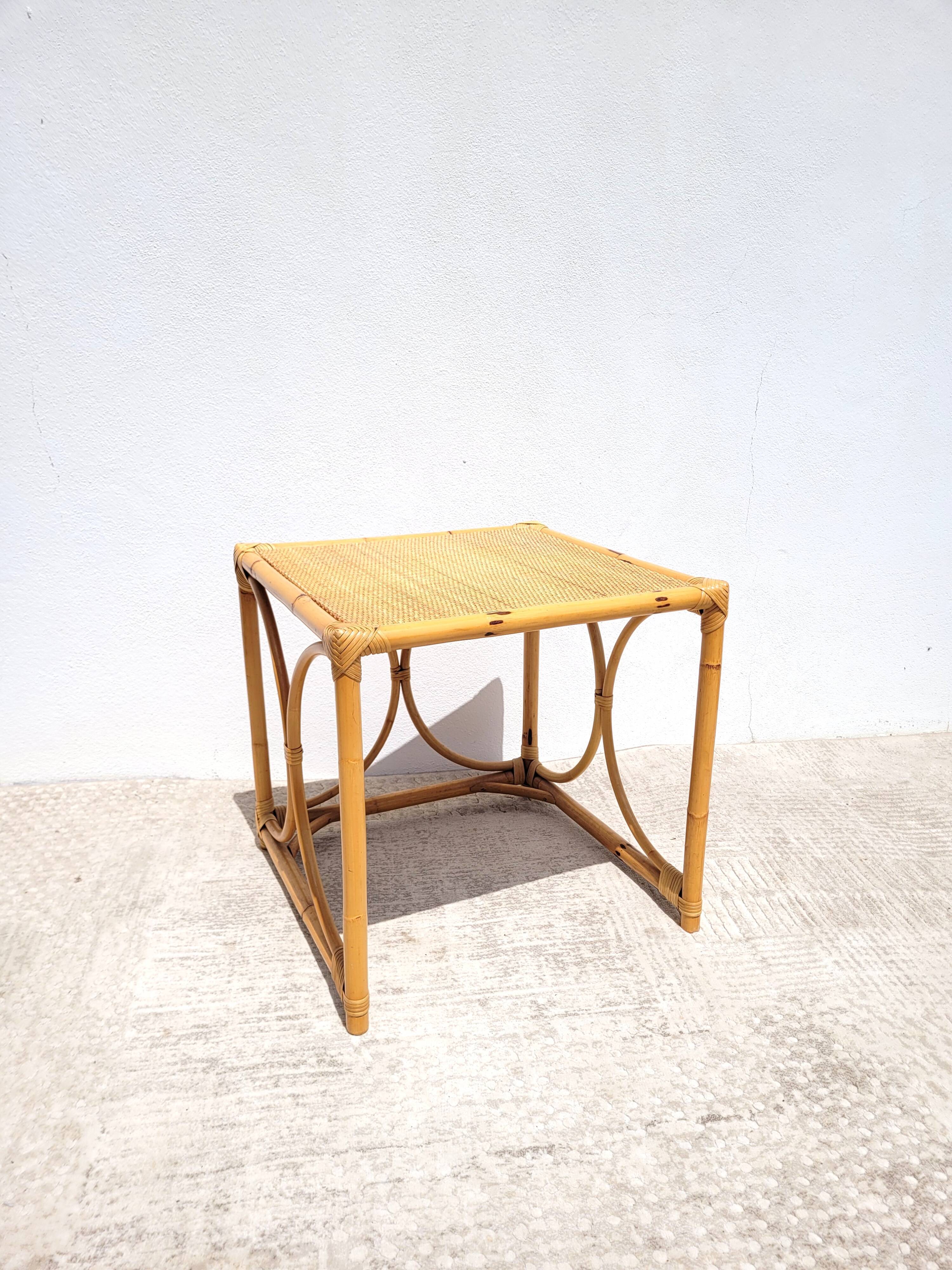 Rattan coffee table 50x50cm