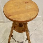 Tabouret d'atelier réglable