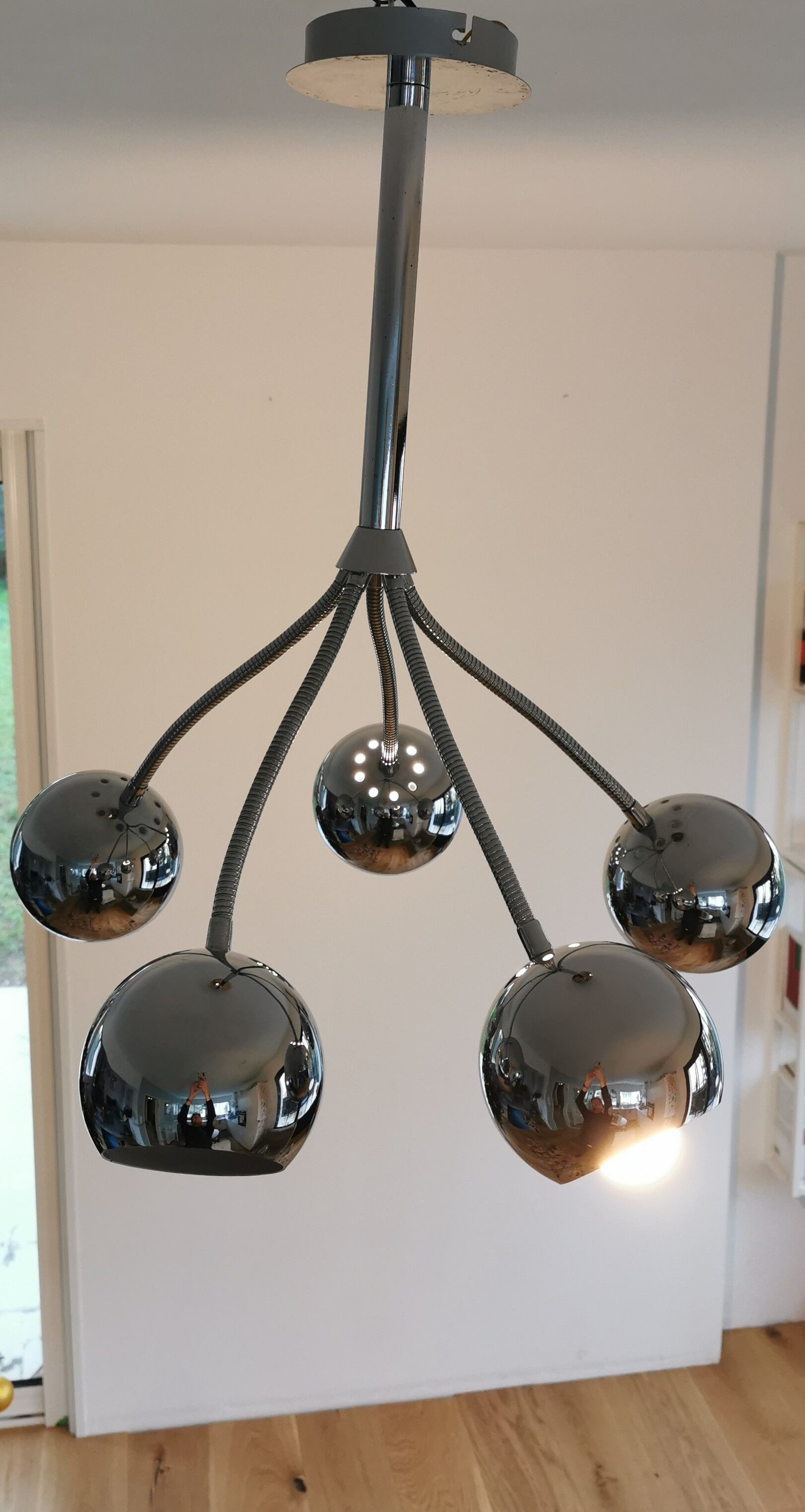 Retro balls chandelier